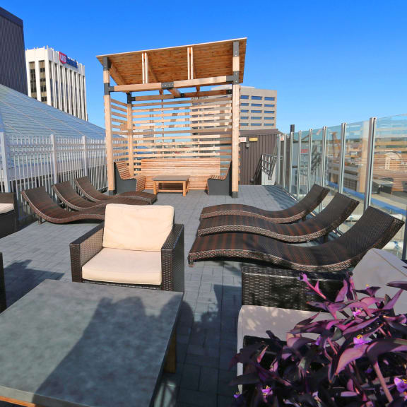 Pioneer Endicott Apartments in Lowertown St. Paul, MN